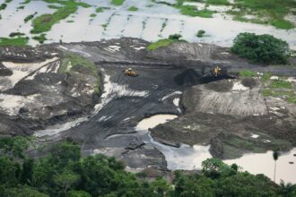 Aerial scenes from the Northern Amazon from the town of Iqitos to the Amazon oil town of Trompederos, Peru, June 11, 2007. Credit: Brent Stirton/Getty Images