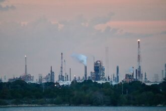 The ExxonMobil Baytown Complex in Baytown, Texas, at dusk. Credit: James Bruggers/Inside Climate News