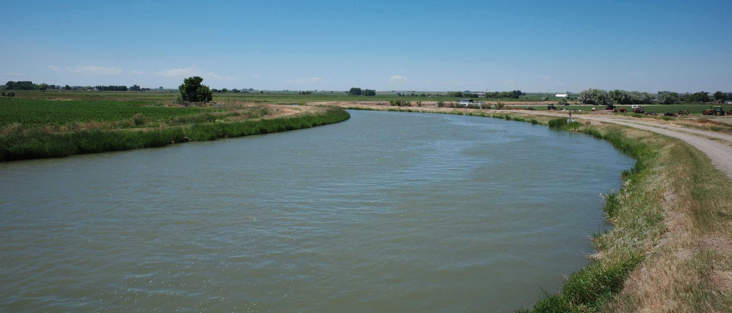 Water diverted from the Snake River flows through an irrigation canal in Twin Falls, Idaho. Credit: Daniel Rothberg/Inside Climate News